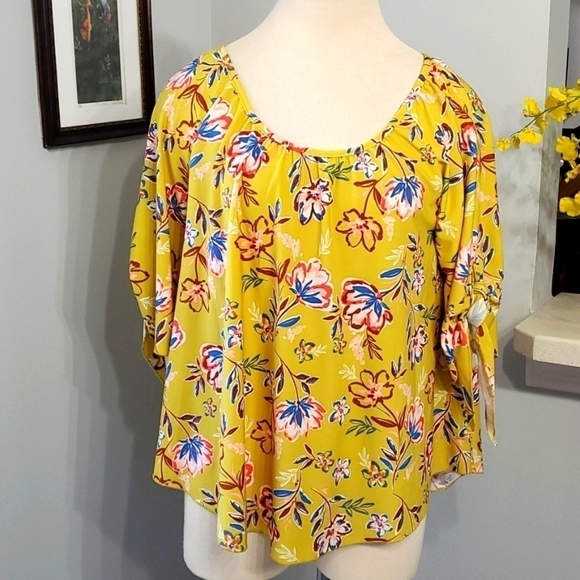MELISSA Paige Bohemian mustard yellow top. Size petite medium. Oversized - Picture 1 of 9
